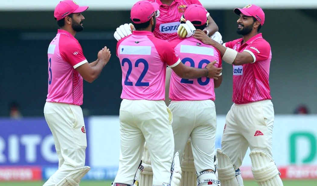 গ্লাভসের দাম: অ্যালিস ক্যাপসির কিপিং-ভূমিকা, WBBL-এর মুকুট আর নারী ক্রিকেটের ক্যালেন্ডার-ফাটল গ্লাভসের দাম: অ্যালিস ক্যাপসির কিপিং-ভূমিকা, WBBL-এর মুকুট আর নারী ক্রিকেটের ক্যালেন্ডার-ফাটল