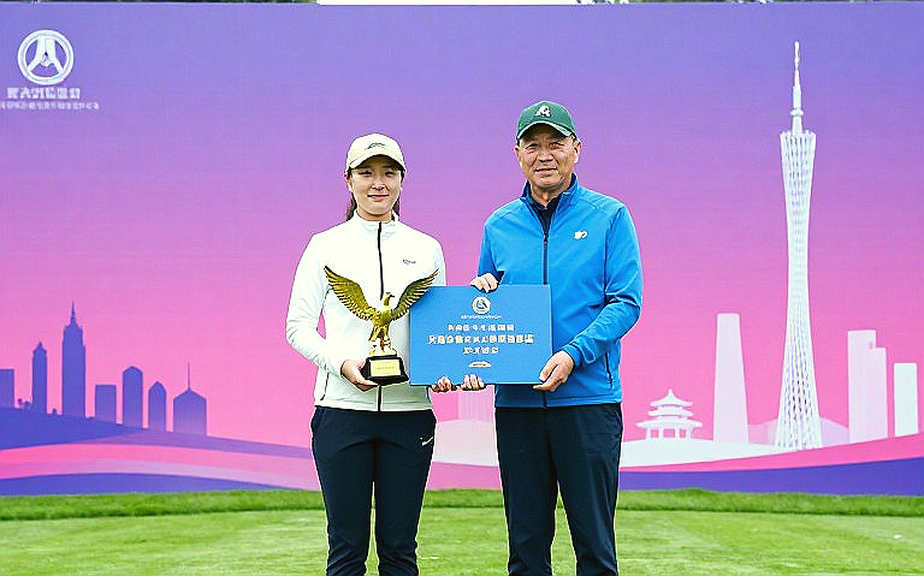 Nine Birdies, Still Eight Back: A Record in Arkansas, but the Lead Belongs to Nishimura