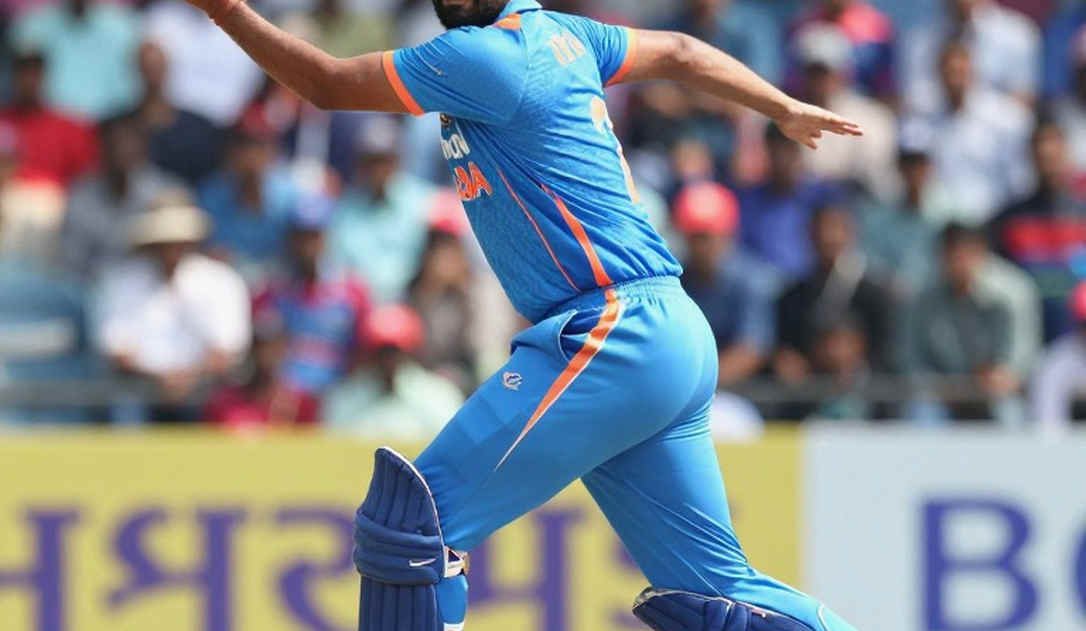 গম্ভীরের বাধা, শামির ফেরা: একটি অনথিভুক্ত দাবি ঘিরে যে প্রশ্নগুলো কেউ করছে না গম্ভীরের বাধা, শামির ফেরা: একটি অনথিভুক্ত দাবি ঘিরে যে প্রশ্নগুলো কেউ করছে না