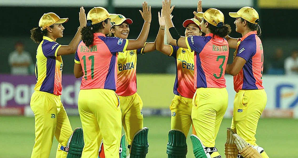 জাংশন ওভালের নীরব সন্ধ্যা: ম্যাকফ্যাডেন-মানেন্তির মেইডেন সেঞ্চুরি আর শেফিল্ড শিল্ডের পুরোনো প্রশ্ন জাংশন ওভালের নীরব সন্ধ্যা: ম্যাকফ্যাডেন-মানেন্তির মেইডেন সেঞ্চুরি আর শেফিল্ড শিল্ডের পুরোনো প্রশ্ন