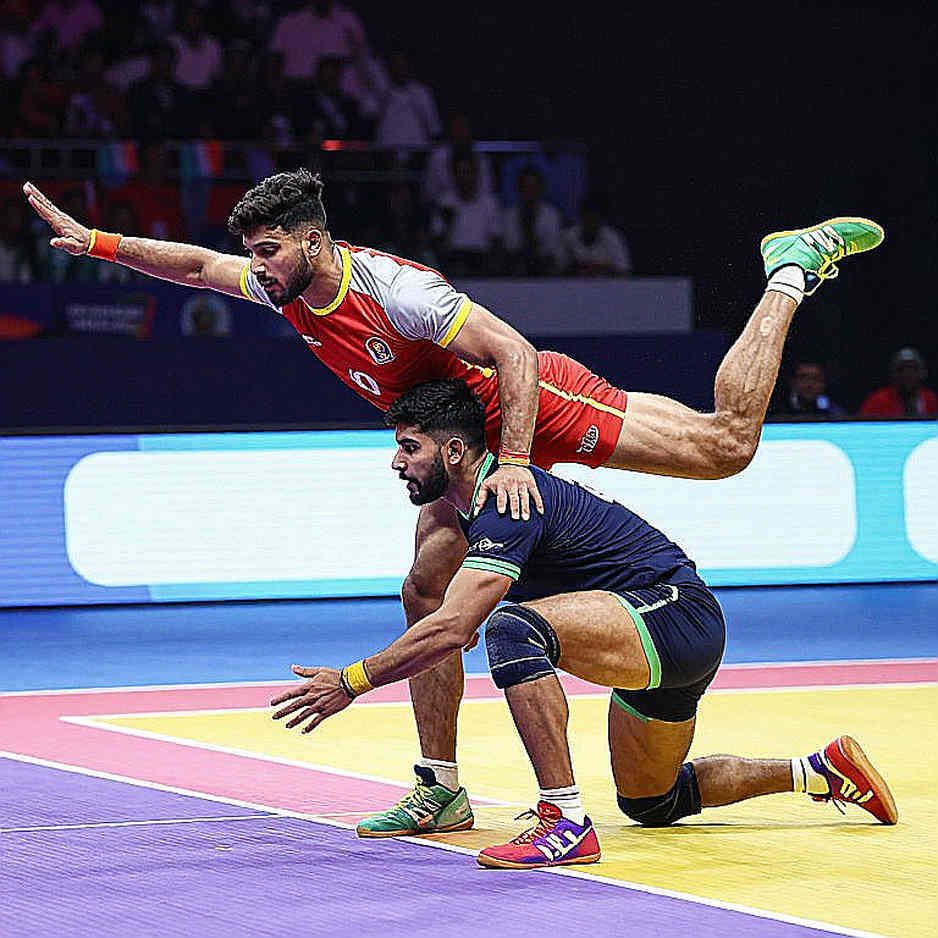 সোনালি ডাবলের নীরব খাতা: কাবাডিতে ভারতের নবম সোনা আর ক্যামেরার বাইরে থাকা হিসাব সোনালি ডাবলের নীরব খাতা: কাবাডিতে ভারতের নবম সোনা আর ক্যামেরার বাইরে থাকা হিসাব