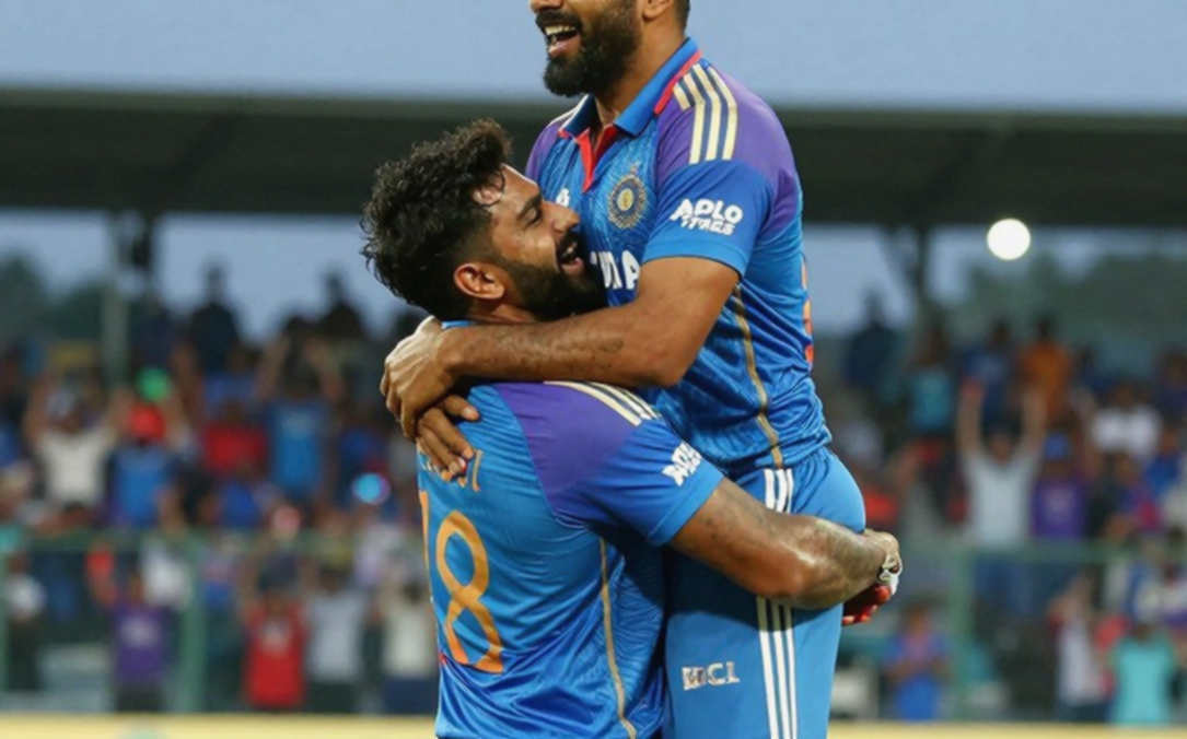 ফাঁকা পাতার পাঠ: ট্রান্সফার উইন্ডোতে ক্রিকেট-সংবাদের সত্য-পরীক্ষা ফাঁকা পাতার পাঠ: ট্রান্সফার উইন্ডোতে ক্রিকেট-সংবাদের সত্য-পরীক্ষা