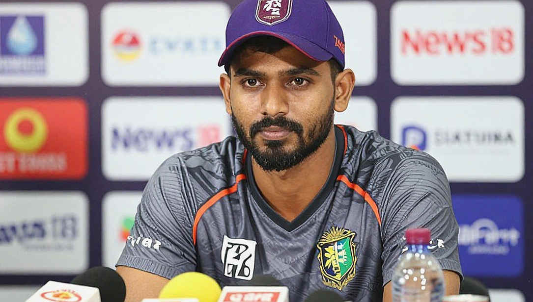সোবর্সের হাত থেকে পড়ে যাওয়া ক্যাচ, আর ৭৭৪ রানের জন্ম সোবর্সের হাত থেকে পড়ে যাওয়া ক্যাচ, আর ৭৭৪ রানের জন্ম