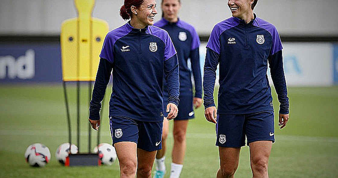 গোলপোস্ট থেকে গাঁইতি: স্পেনে মাঠ ফুটে যাওয়া গর্ত আর অপেশাদার ফুটবলের অদৃশ্য সংকট