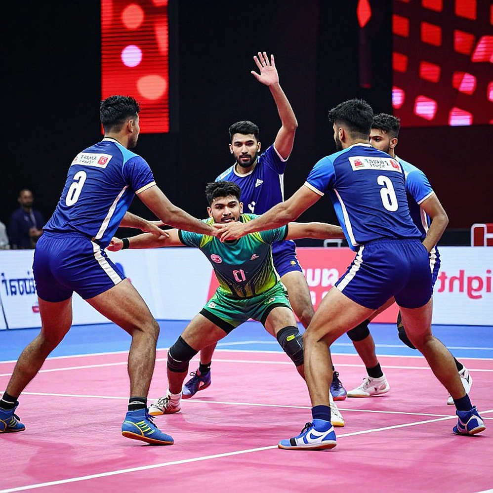 পাওয়ান শেখাওয়াতকে শুরুতে না রাখার বিষয়টি: কাবাডি মাঠে বায়োমেকানিক্স ও মর্যাদার নীরব কাহিনি