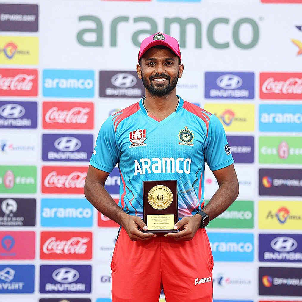 ৪৫১* থেকে ১৫ ম্যাচ: বিজয় জোলের নীরব বিদায় ও ক্রিকেটের ভুলে যাওয়া স্কোরকার্ড ৪৫১* থেকে ১৫ ম্যাচ: বিজয় জোলের নীরব বিদায় ও ক্রিকেটের ভুলে যাওয়া স্কোরকার্ড